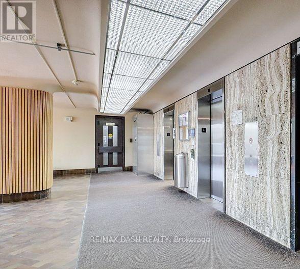 Photo du bâtiment - 1 Massey Square