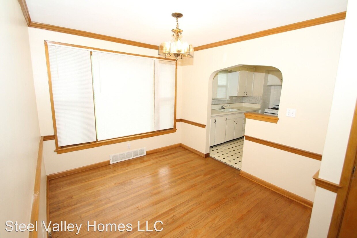 Foto principal - 3 br, 1 bath House - 4546 Grover