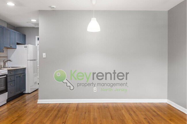 Foto del edificio - Quiet 2nd-Floor 1BR Condo – Updated Bath, Pet Friendly & Easy NYC Commute