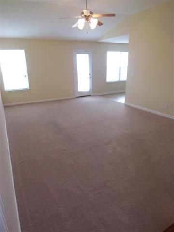 Building Photo - 3BR/2.5B With A Bonus Room Blackman Area