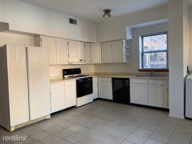 Building Photo - 4012-4014 N Sheridan Rd