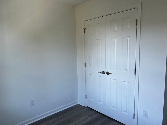 Building Photo - 723 Burks Hill Rd