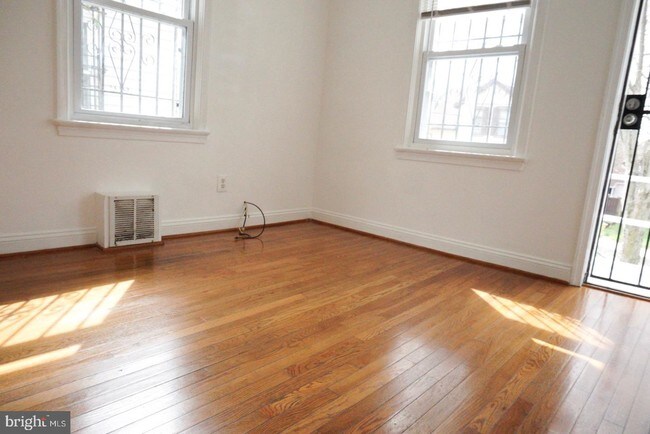 Building Photo - 313 56th St NE