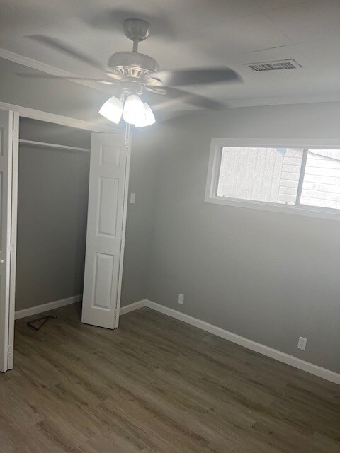 Building Photo - 7 E Sunset Dr