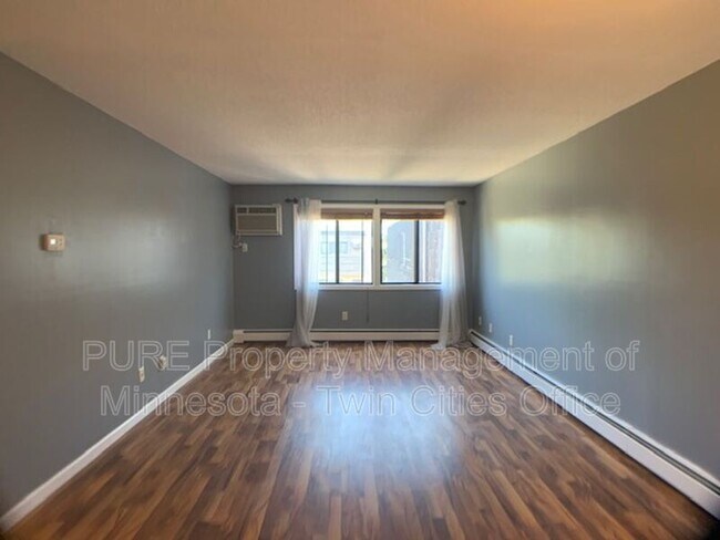 Foto del edificio - 7282 72nd Ln N