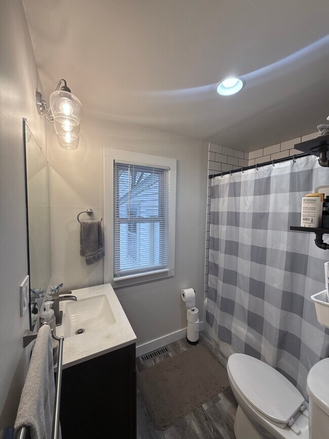 Foto del edificio - 502 S Fisk St