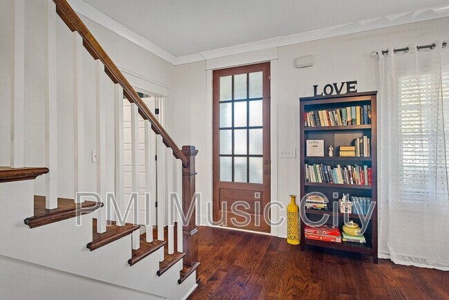 Foto del edificio - 336 Duke St