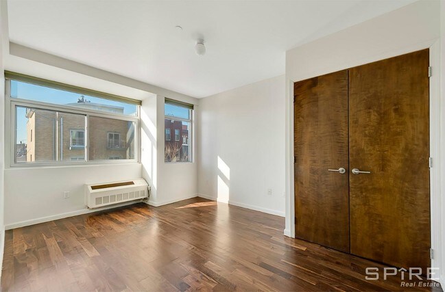 Building Photo - 154 Skillman Ave