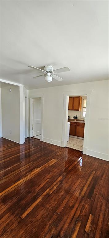 Foto del edificio - 708 Grove St N