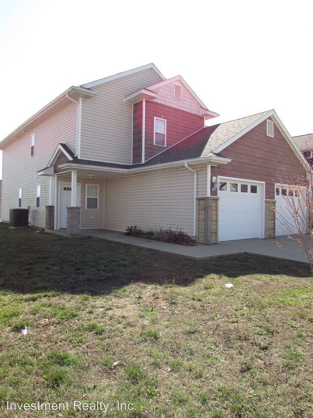 Primary Photo - 120 Andrews Dr