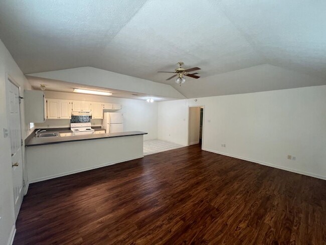 Foto del edificio - Tallow Wood Drive N