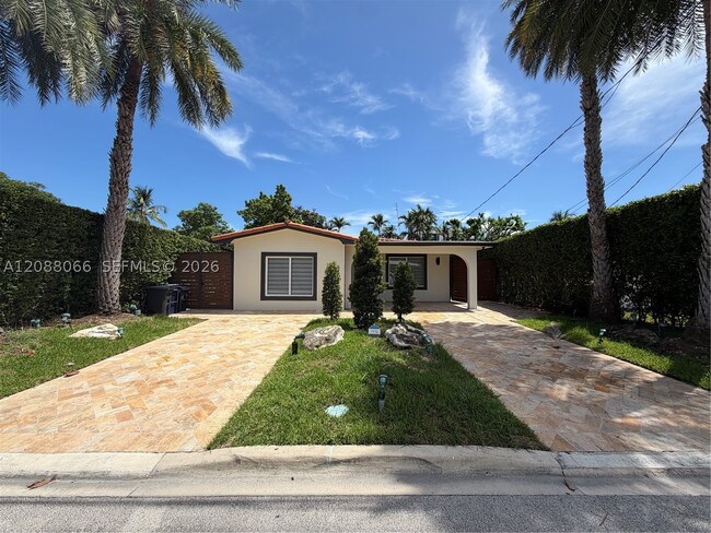 Building Photo - 9341 Dickens Ave