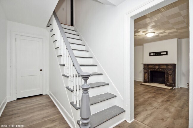 Foto del edificio - Stylishly Renovated 3 Bedroom 2 bathroom House