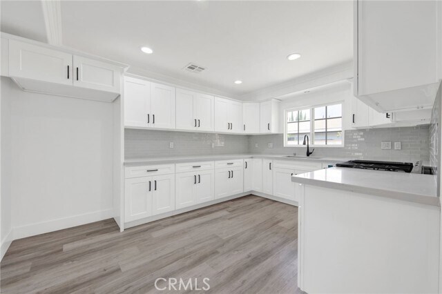 Foto del edificio - 8127 Emerson Pl