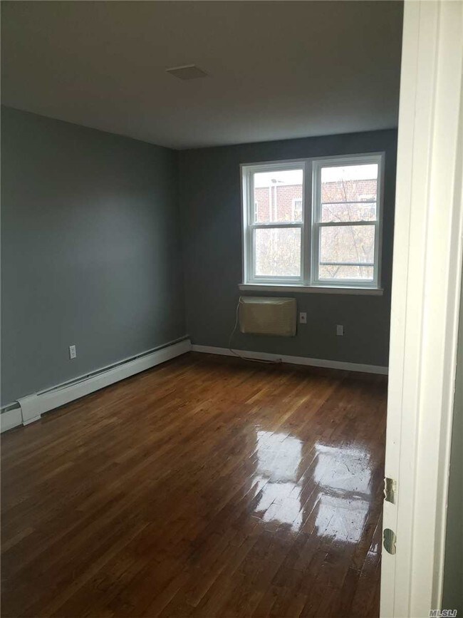 Foto del edificio - 28 Paerdegat 5th St