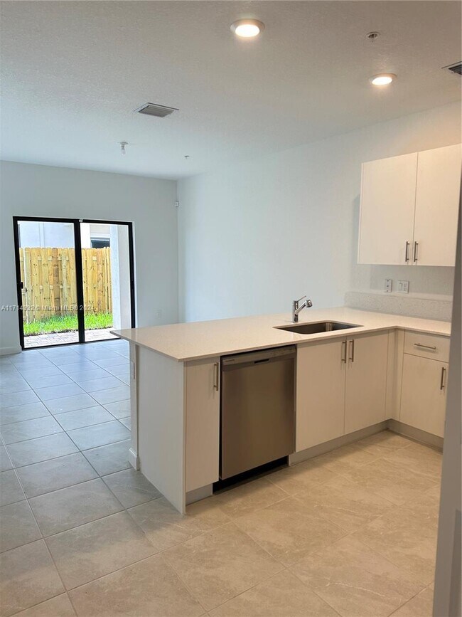 Foto del edificio - 258 SW 159th Terrace