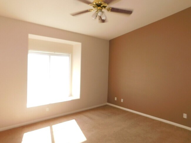 Foto del edificio - 2 Bedroom Condo in Guard Gated Painted Desert