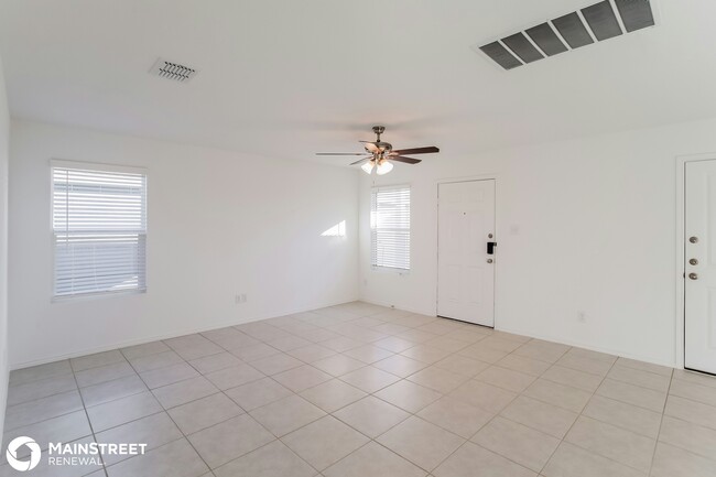 Foto del edificio - 5708 Rockrose Ln