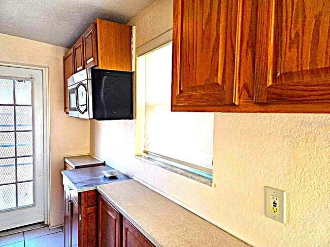 Foto del edificio - 9172 Orchid Dr