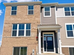 Building Photo - 12319 Tinsley St