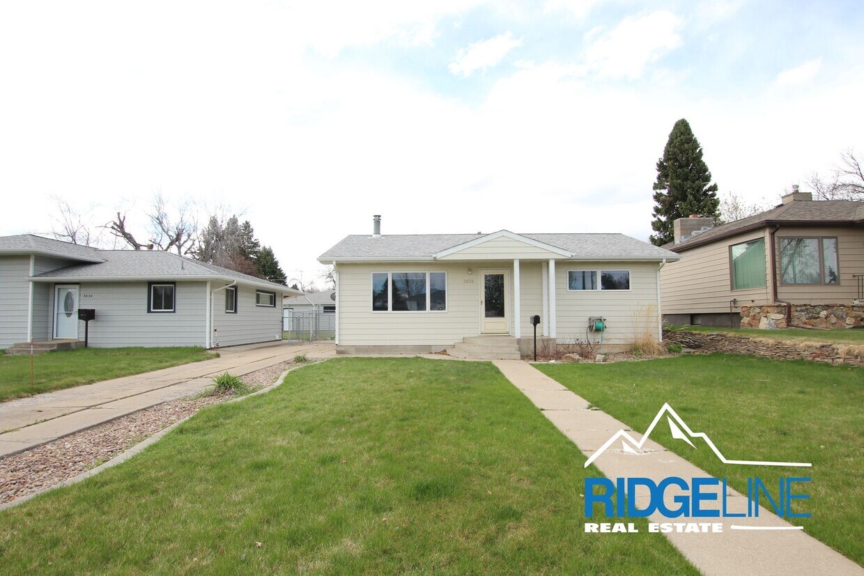 Foto principal - East-End Single Level Home for Lease!