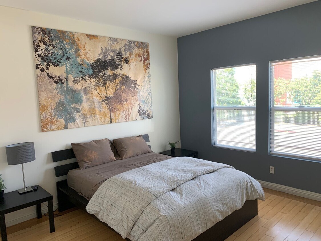 Bedroom - 1402 W Olympic Blvd