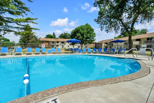 Arbor Lakes Arbor Lakes Poolin Middleton, Wisconsin. Studio apartments, 1 bedroom, and 2 bedroom apartments. - Arbor Lakes at Middleton