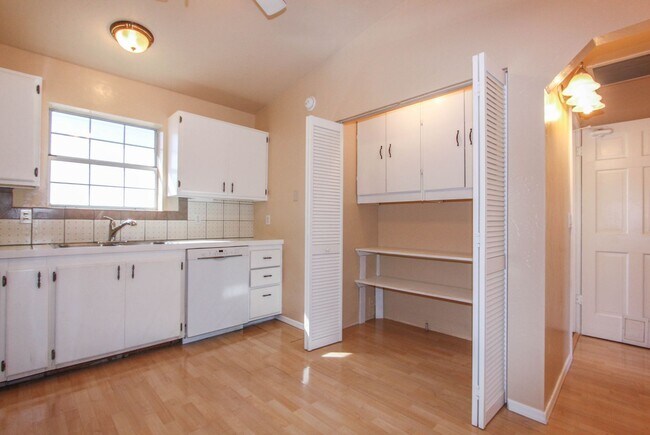 Foto del edificio - Large 2 story Home in Prescott Valley