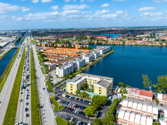 Aerial Photo - Vista Del Lago