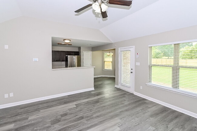 Building Photo - 8129 Jordan View Dr