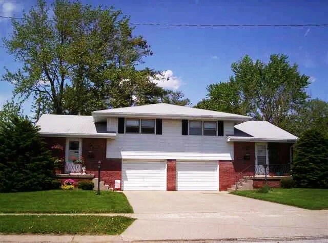 Foto principal - 224 Robinhood Ln