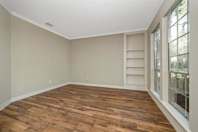 Building Photo - 22211 Mission Hills Ln
