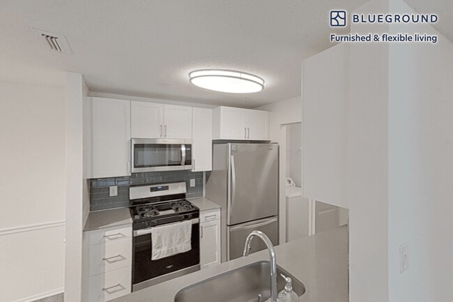 Foto del edificio - 100 Lexington Ridge Dr