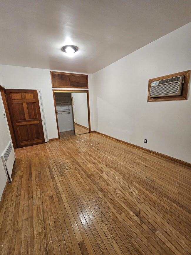 Foto del edificio - 7411 Park Ave