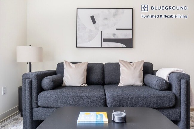 Foto del edificio - 11000 NE 10th St