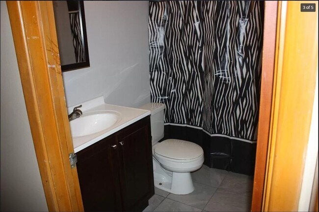 Foto del edificio - Jarvis Duplex