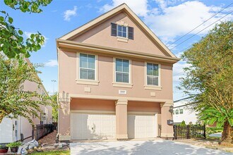 Building Photo - 112 White Dr