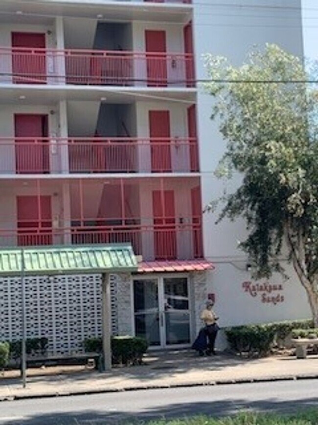 Building Photo - 1670 KALAKAUA Ave