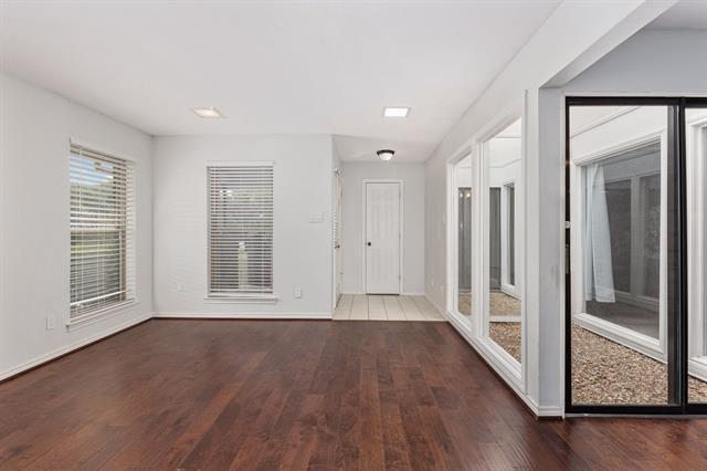 Foto del edificio - 812 St Paul Ct