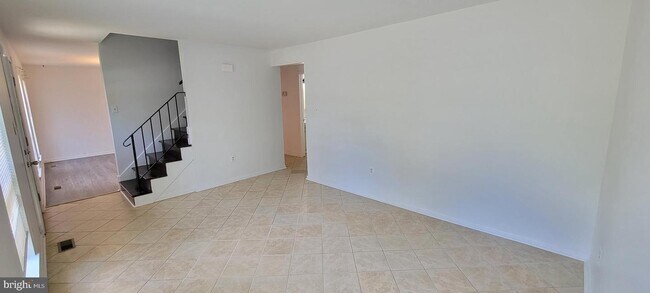 Foto del edificio - 5565 Riverton Ct