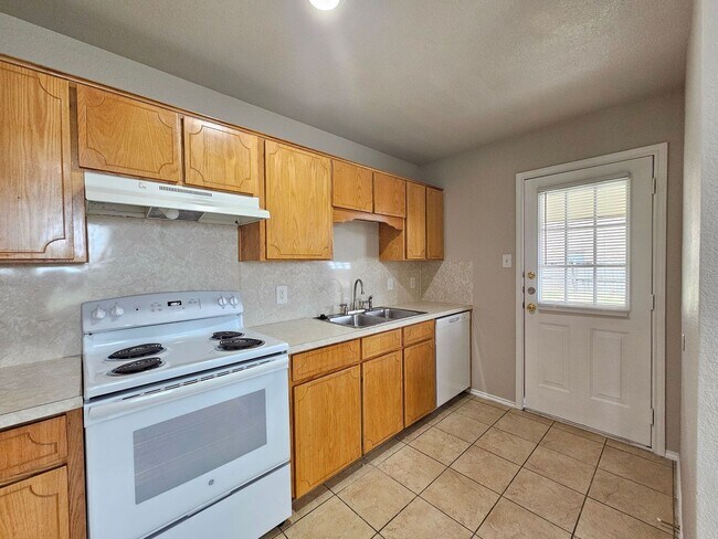Foto del edificio - 4601 Hudson Dr