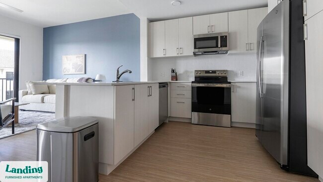 Foto del edificio - 7301 Lake Bank Lp