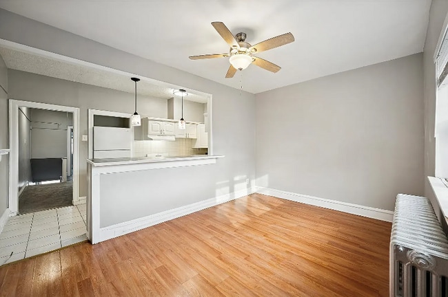 Building Photo - 7212 Oxford Ave