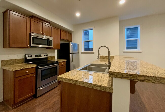 Foto del edificio - 348 N Ivy St
