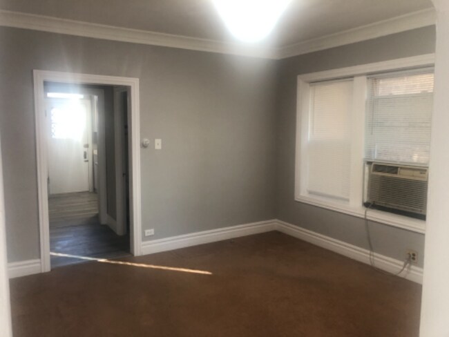 Foto del edificio - 2828 W Lunt Ave