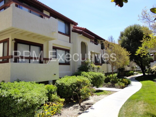 Foto principal - Nice 2 + 2 Santa Clarita Condo