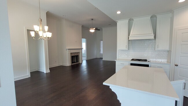 Foto del edificio - Beautiful 4 bedroom in Baton Rouge