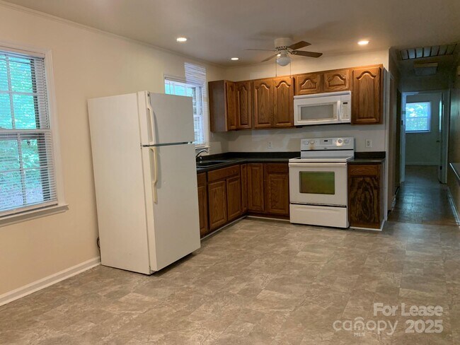 Foto del edificio - 5325 Cold Harbor Dr