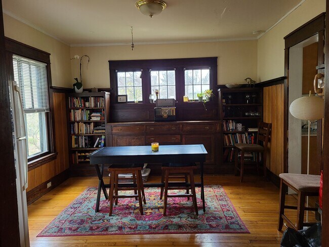Foto del edificio - 2019 Monroe St