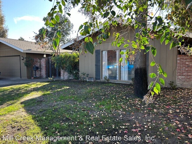 Building Photo - 3 br, 2 bath House - 523 W Howard